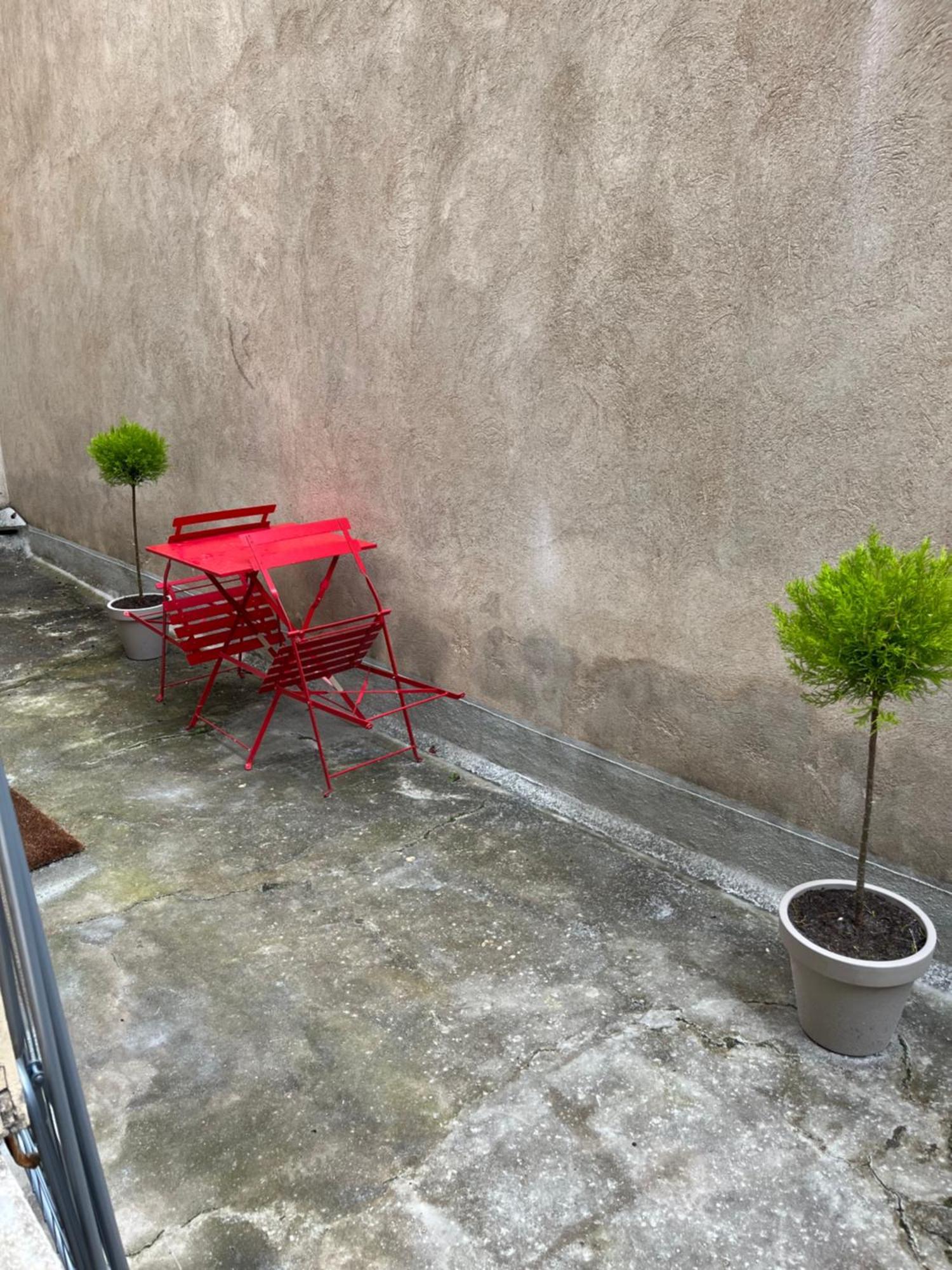 Ca Se Passe Ici Apartment Dijon Exterior photo